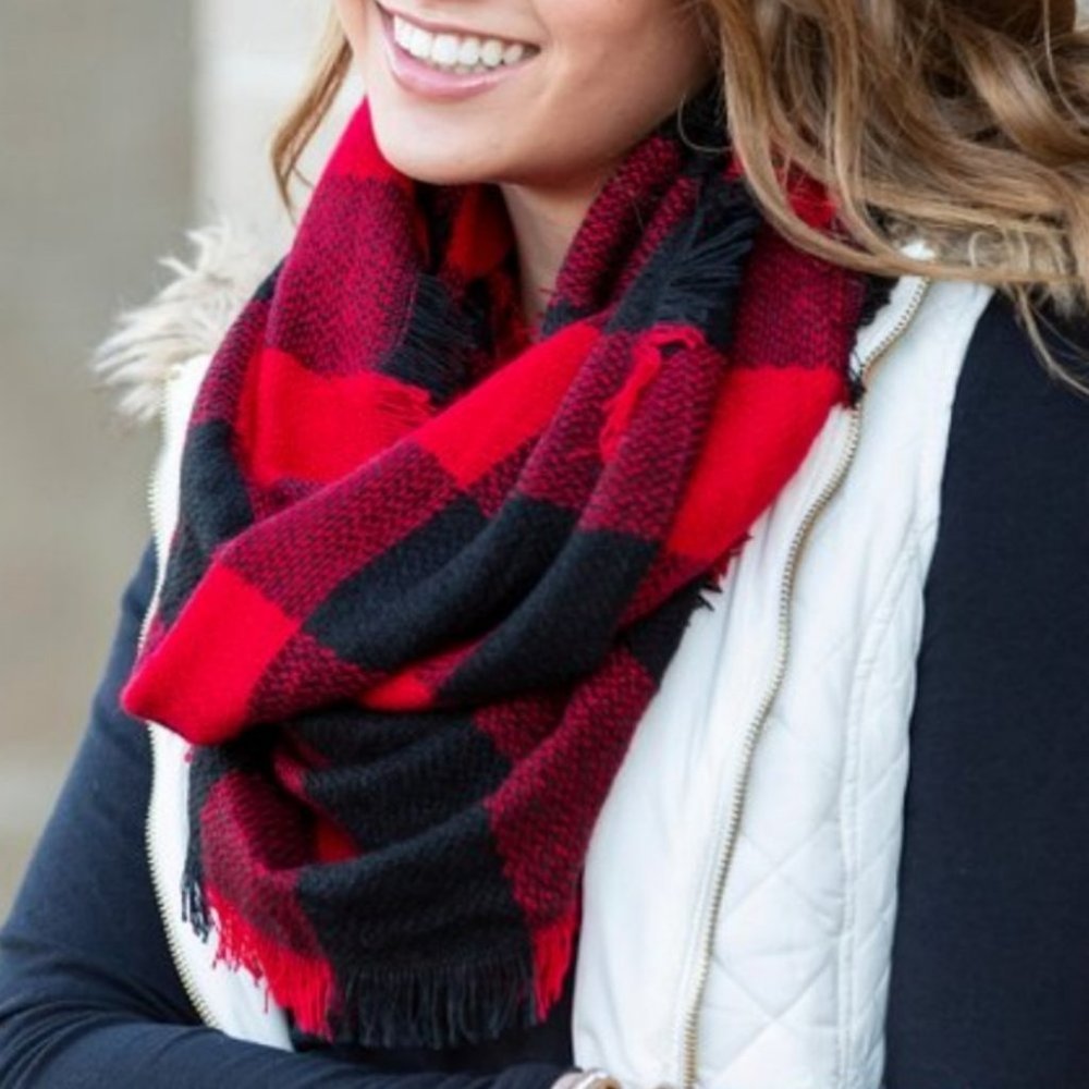 Checkered Plaid scarf black & red - Picture 13 of 13
